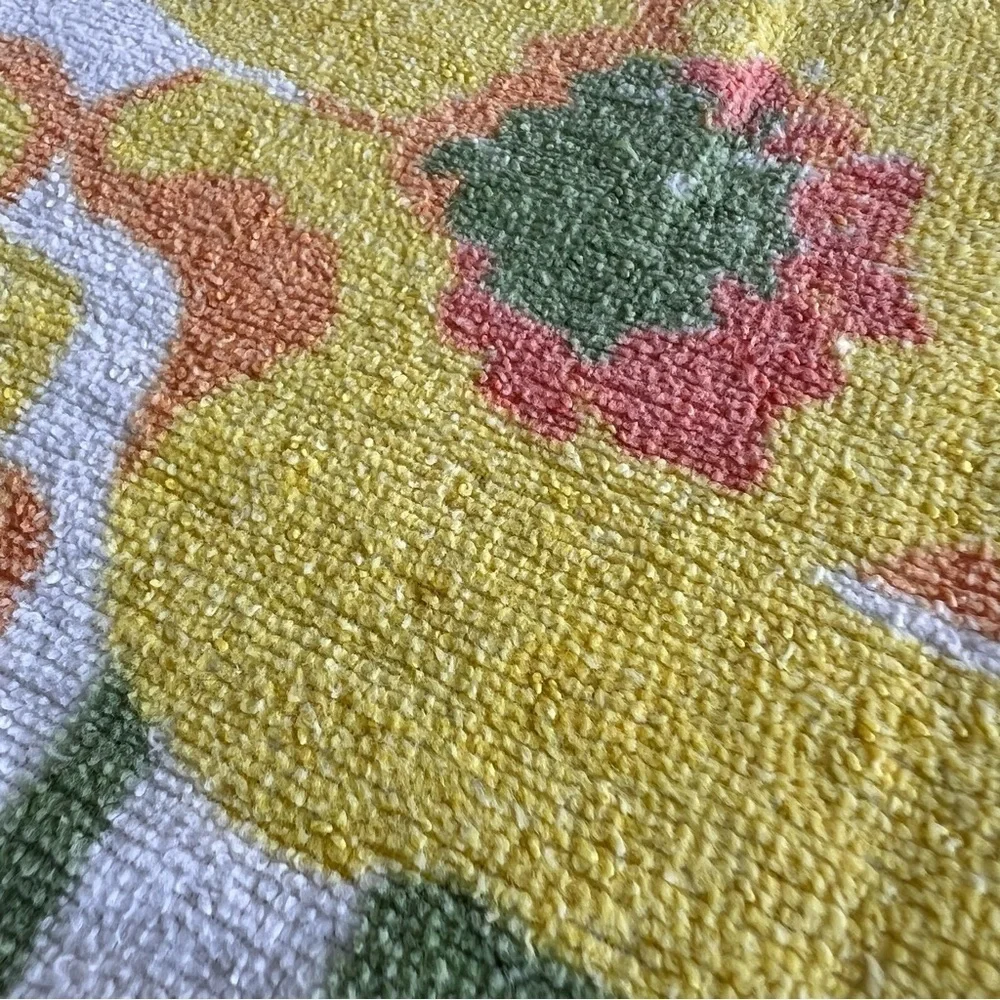 VTG MCM Poppies Fringed Oversized Bath Beach Pool Towel Vera Neumann? 35x58 FLAW